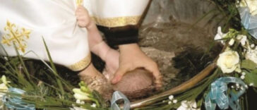bebelus mor botez