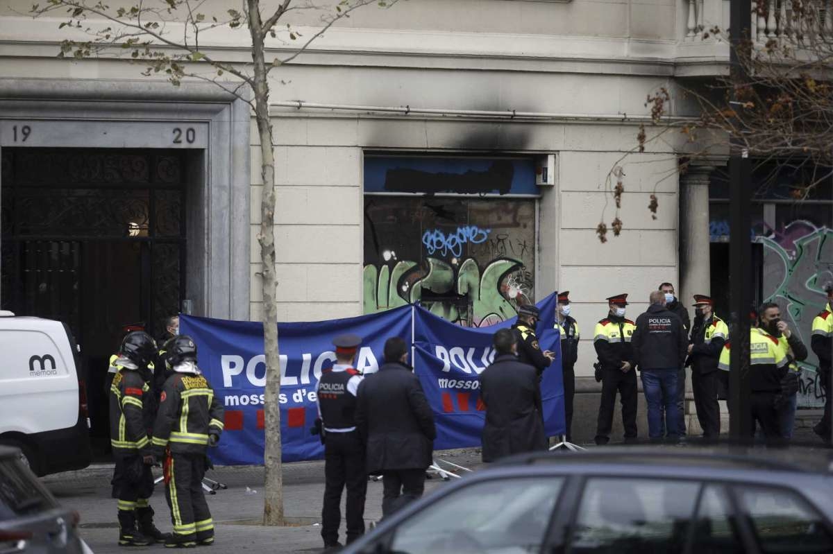 incendiu banca barcelona