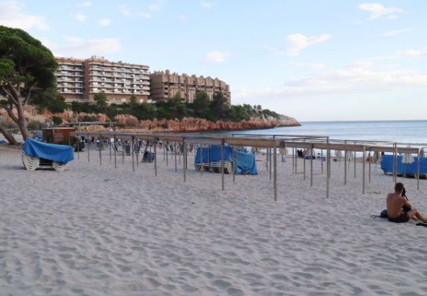 Doi români au murit înecați pe o plajă din Spania