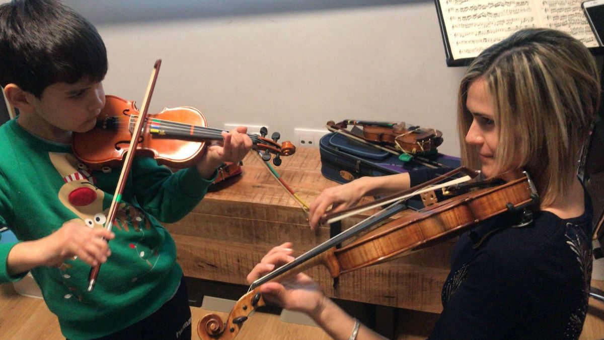 Alina Voicu, profesoară de vioară în Spania