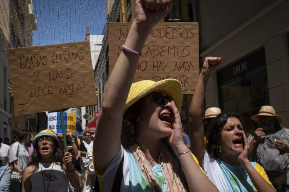 Britanicii răspund protestelor împotriva turismului de masă din Insulele Canare
