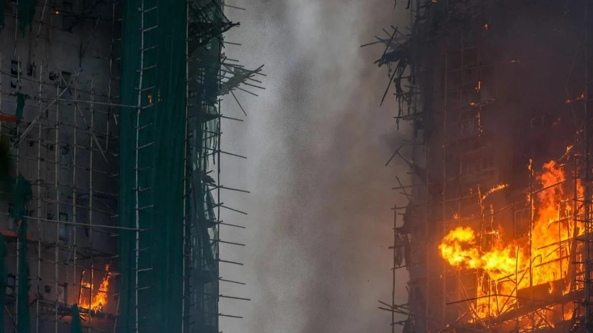 Hong Kong, incendiu în zgârie-norii din Tai Po: ar putea fi vorba de sute de morți