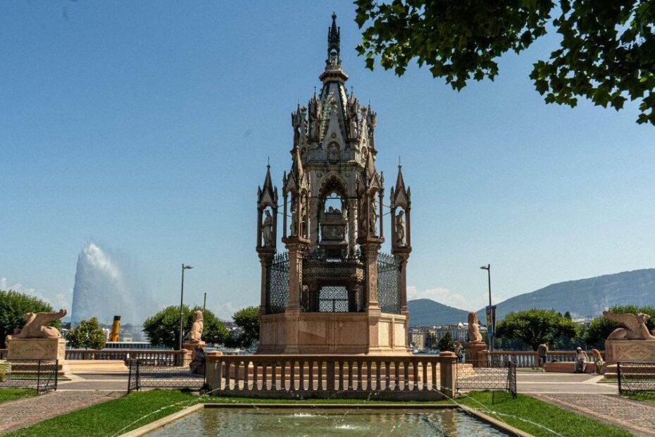 bani intrare faimos monument avere