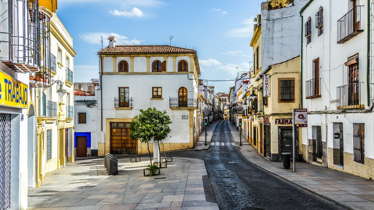 Orașul din Spania unde viața începe abia după apusul soarelui. În imagine: oraș Cordoba. Sursa Canva