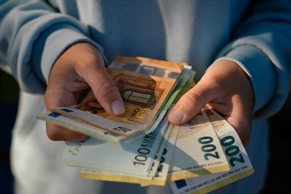 Pensii în Spania 2026: pensia minimă și maximă, sumele actualizate pentru pensionari